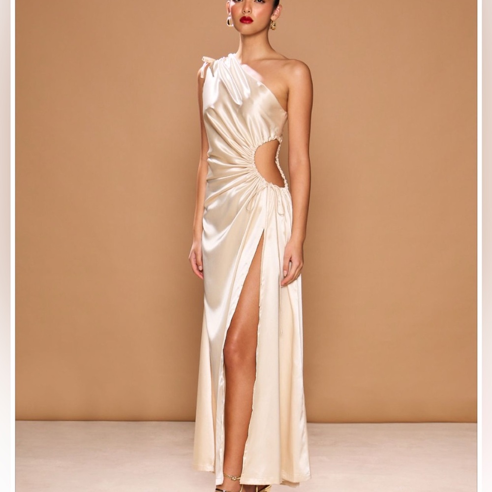 Sonya Moda Nour Ocean Pearl Elegant Evening Dress